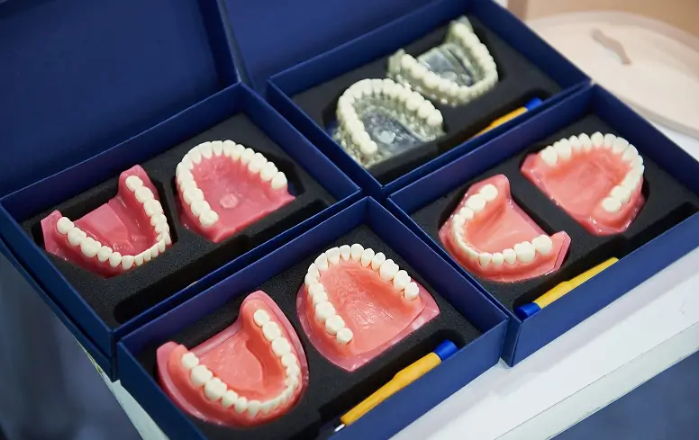 Full & Partial Dentures